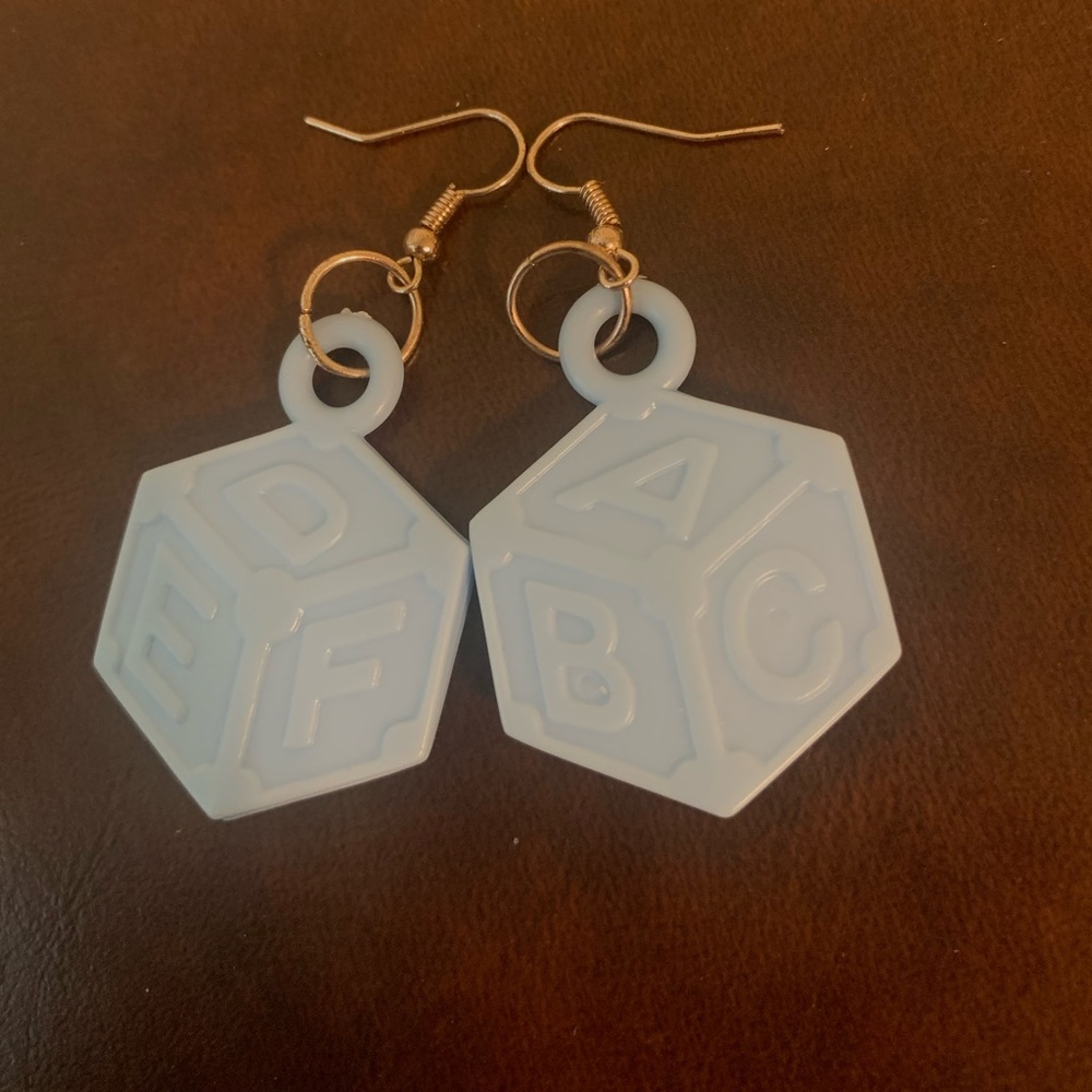 cute never worn earrings